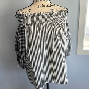 GAP‎ Black and White Striped Blouse